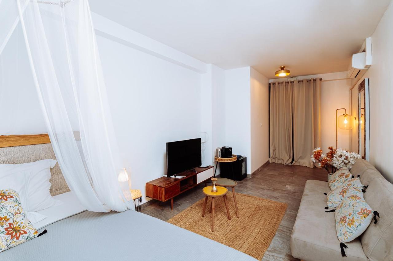 Apolline Hotel ฟอร์-เดอ-ฟร็องส์ ภายนอก รูปภาพ